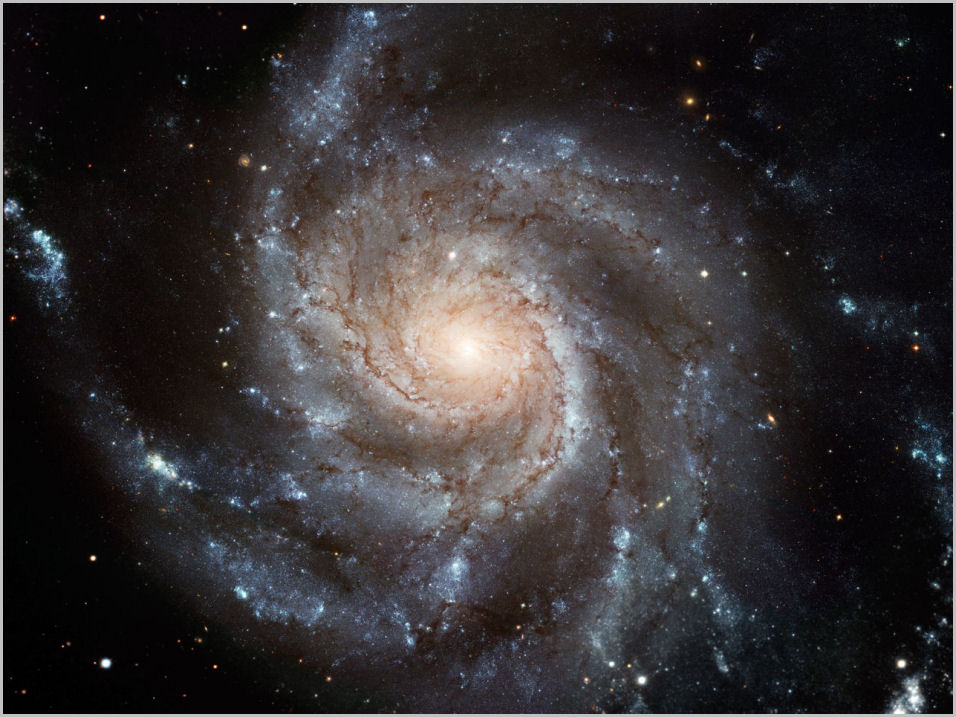 M101-hubble-feb-2006-sm (132K)
