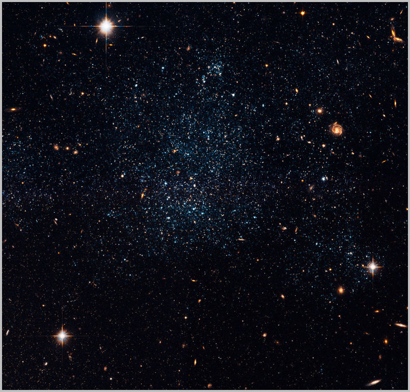 ursamajor-dwarfgalaxy-holmbergIX-cr (193K)