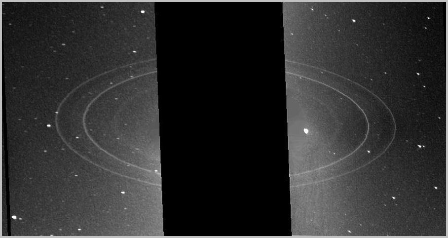 Neptune-rings-voyager2-1989 (47K)